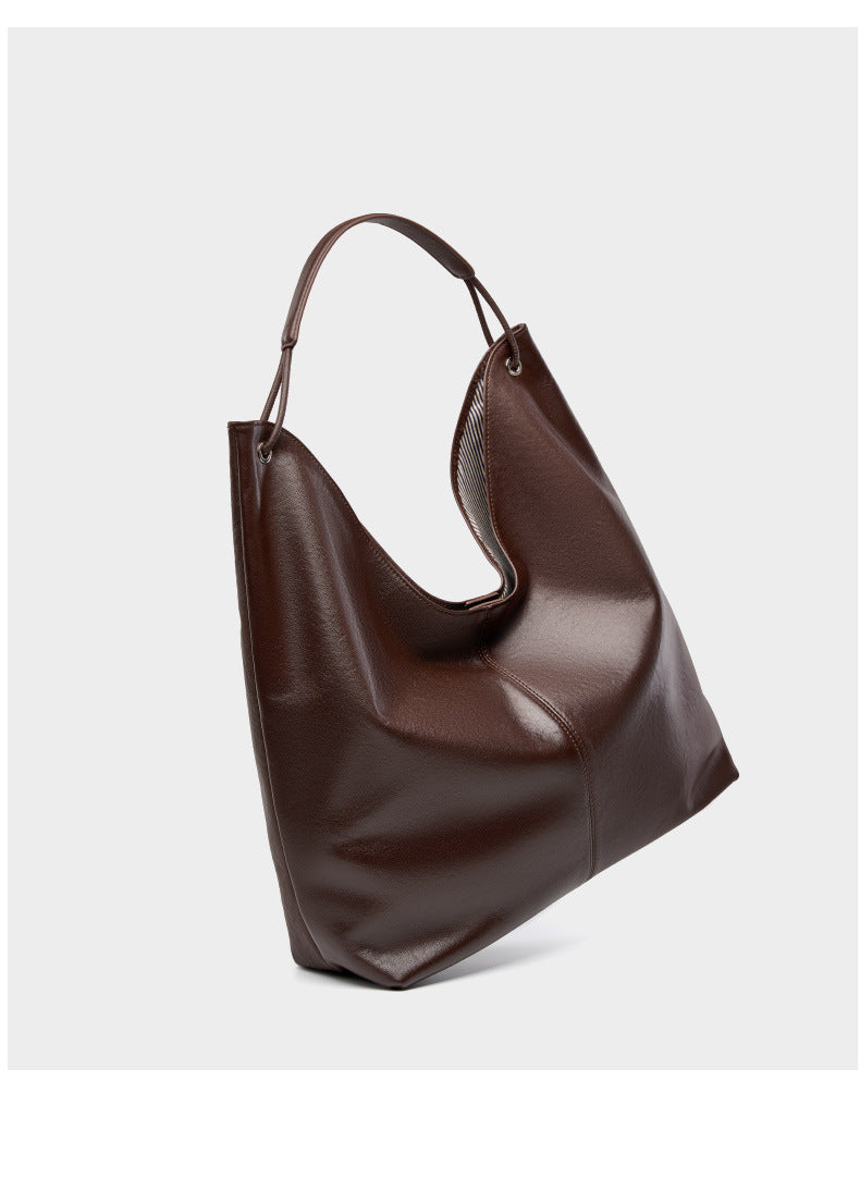 New Vegetable-Tanned Leather Trendy Large-Capacity Textured Tote Bag Versatile Shoulder Bag for Class and Commuting
