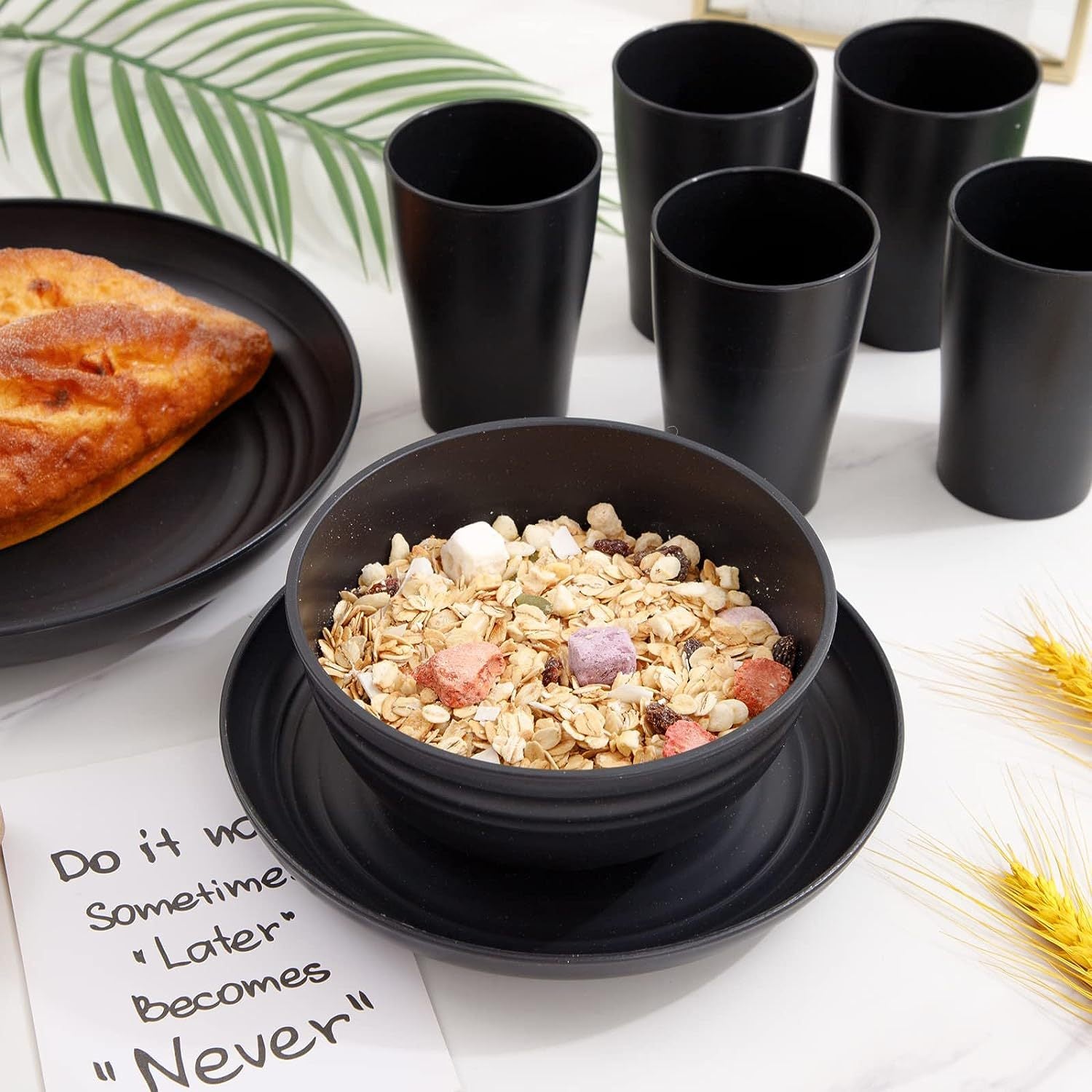 Hot selling pure black tableware set PP Dinner plate, water cup, essential cookware for outdoor camping16Set of bowls, cups, and plates