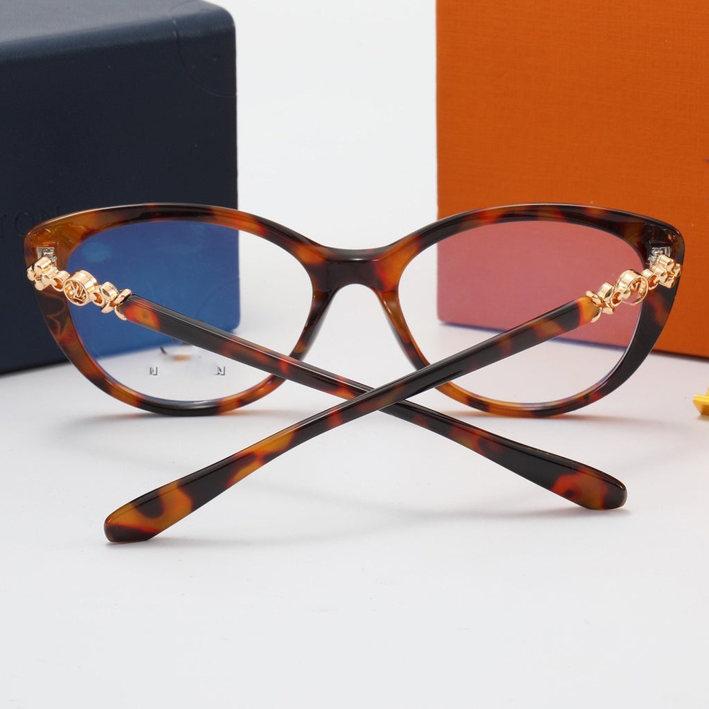 Lujia Small Cat Eye Prescription Glasses for Students tr90Wholesale Eyeglass Frames for Women, Medium Size, Natural Look, High-end Feel