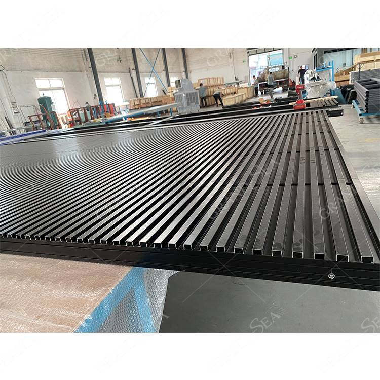 Modern Industrial Overhead Black Panel Garage Door Motor Automatic Aluminum Grille Garage Door for Villa