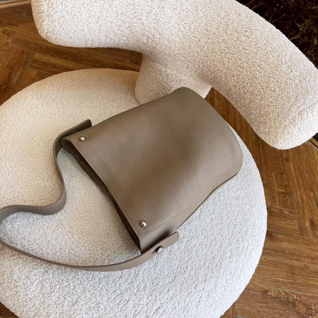 Guangzhou Genuine Leather Women's Bag Large Capacity Tote Bag Top Layer Cowhide Bucket Bag Handheld Shoulder Crossbody Bag Trendy