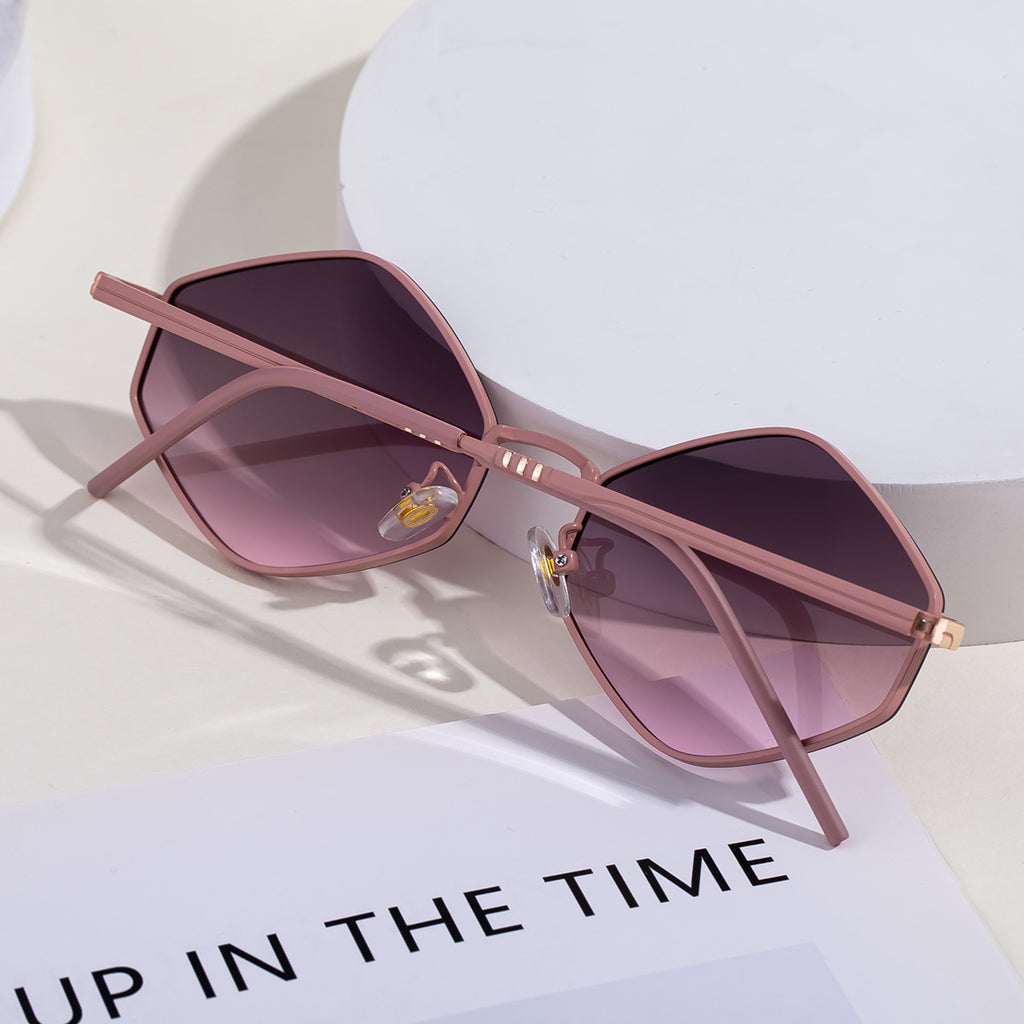 Polygonal Sunglasses for Women with a Sense of Sophistication2025New European and American fashion sunglasses driving UV protection glasses
