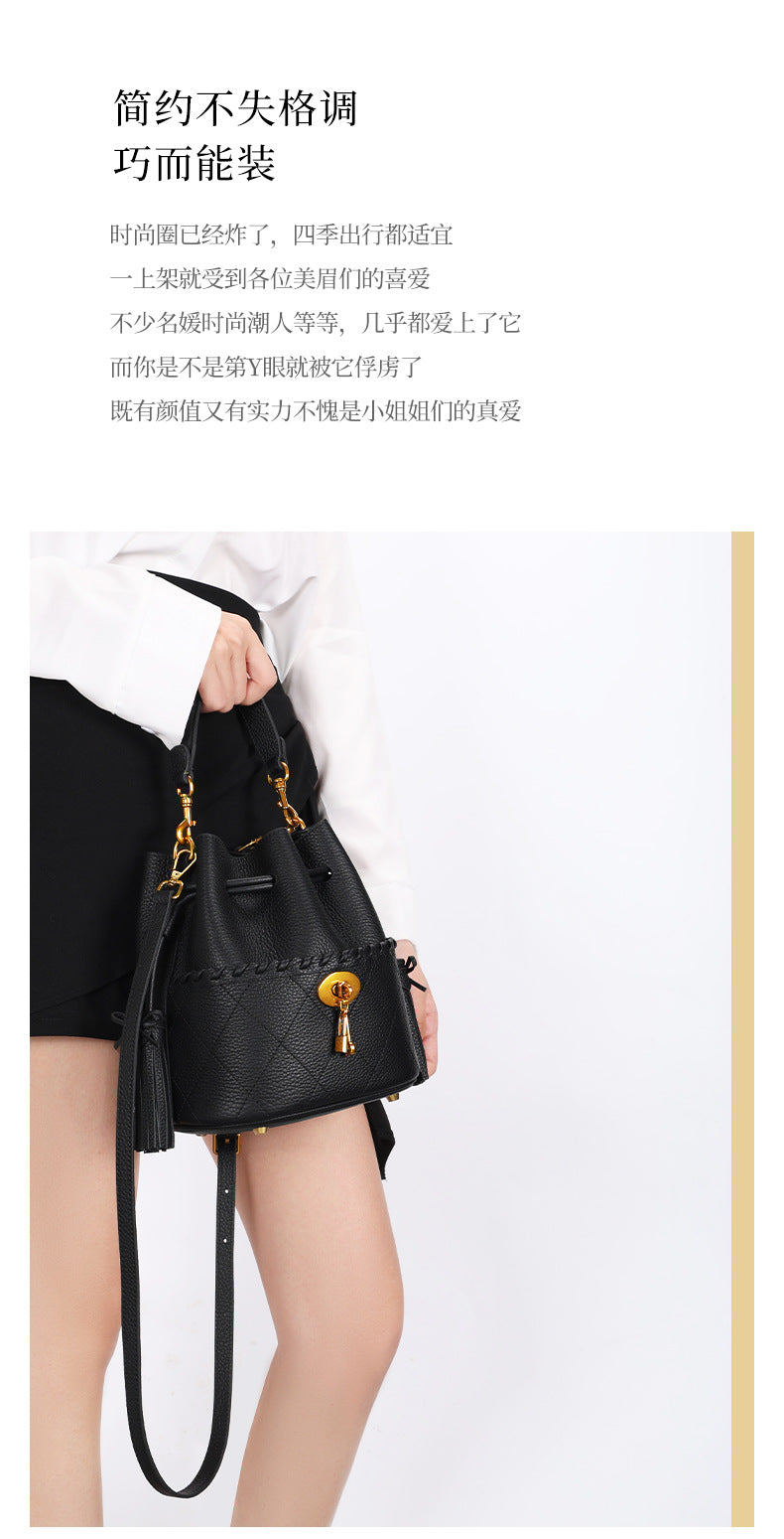 European and American First Layer Cowhide Women's New Genuine Leather Handbag Trendy Bucket Bag Tassel Niche Drawstring Shoulder Crossbody Bag