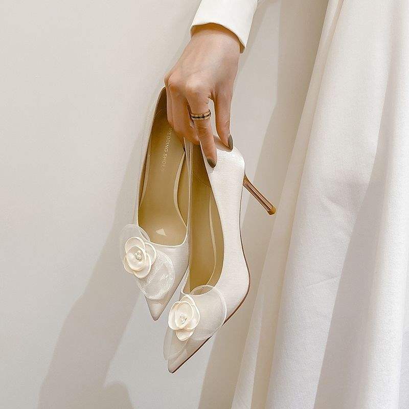 Champagne French Wedding Shoes for Women2025New Year's Bride and Bridesmaid Shoes, Comfortable Thin Heel High Heels with Unique Design