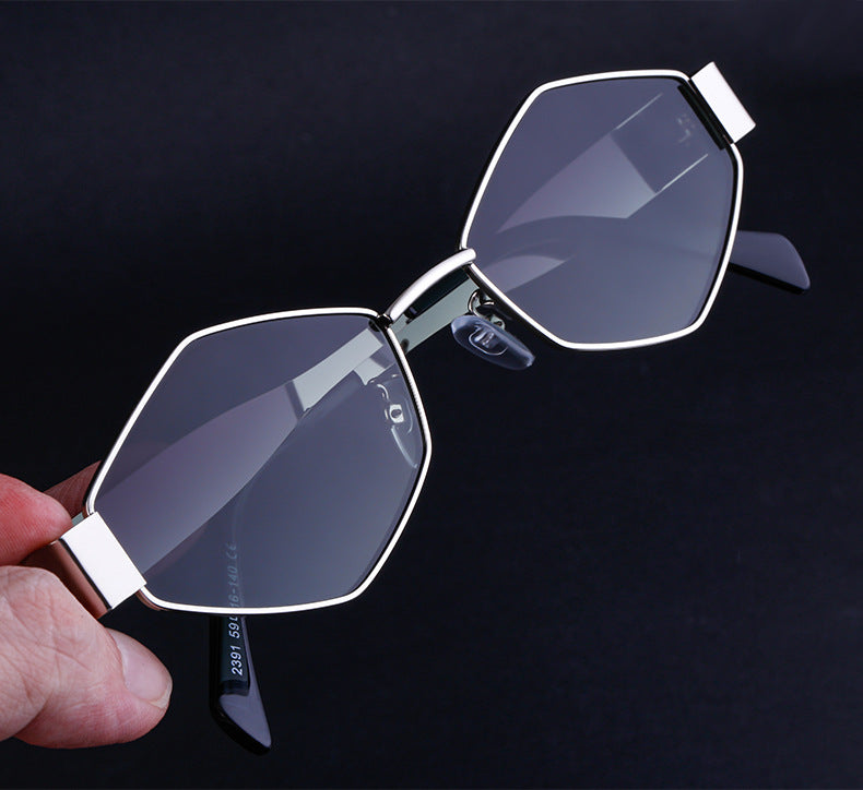 European and American Fashion Irregular Metal Sunglasses for Women Trendy Personality Wide Temple Sunglasses Wholesale sunglass