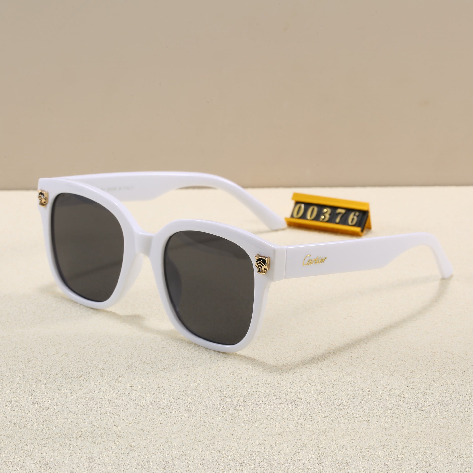 New Small Square Frame Sunglasses for Women ins Internet Celebrity Hot-Selling Item Sun Protection Sunglasses Trendy Street Style Glasses with Strap logo