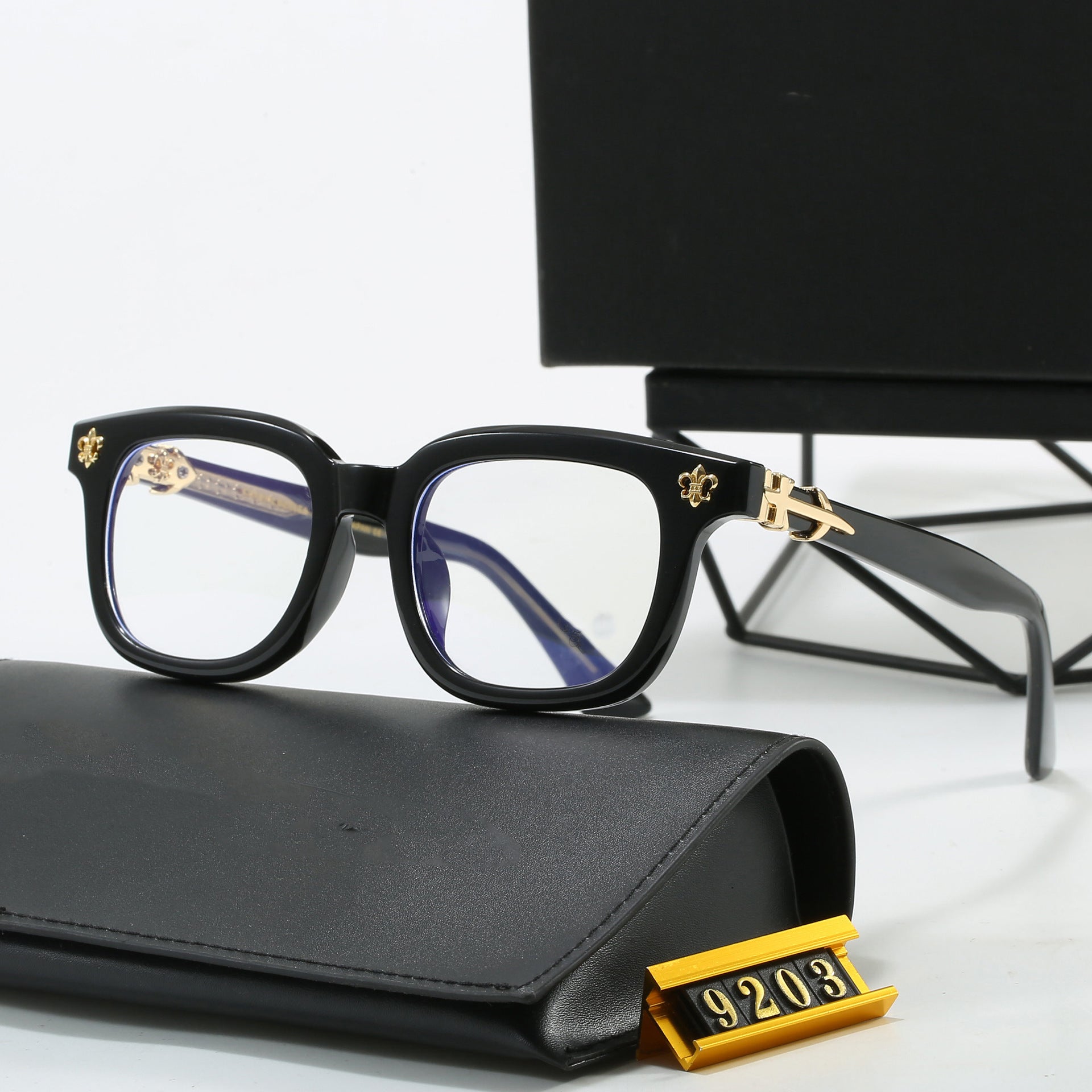 2025New Style Cro Glasses European and American Fashion Eyeglass Frames Street Style Natural Look Glasses Frames Non-Prescription Glasses9203
