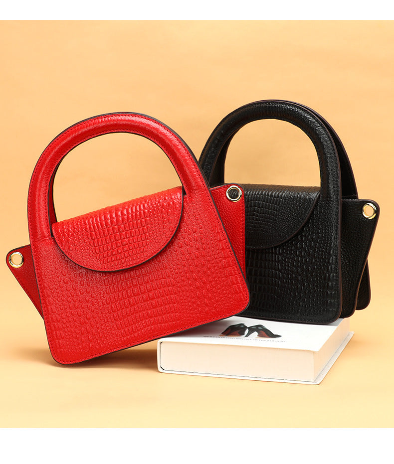 Spring and Autumn New Retro Women's Bag Trendy Fashionable Unique Niche Versatile Crossbody Bag Casual Single Shoulder Small Square Bag