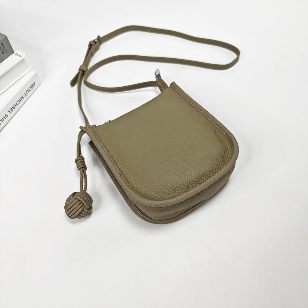 Genuine Leather Small Bucket Bag Trendy Small Bag for Women Fashion Woven Ball Phone Bag Versatile Shoulder Crossbody Bag