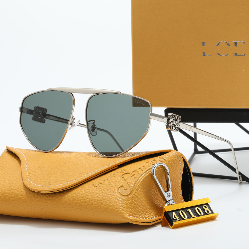 25European and American Style Women's Cat Eye Outdoor Street Photography Glasses Internet Celebrity Irregular Sunglasses Fashionable Metal Sunglasses Trendy