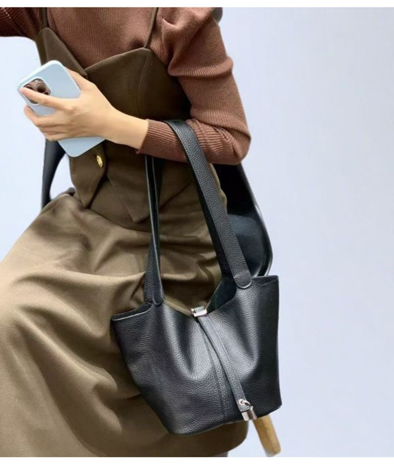 2025New Basket Bag for Women, High-End Niche Design, Large Capacity Bucket Bag, Top Layer Cowhide Handbag