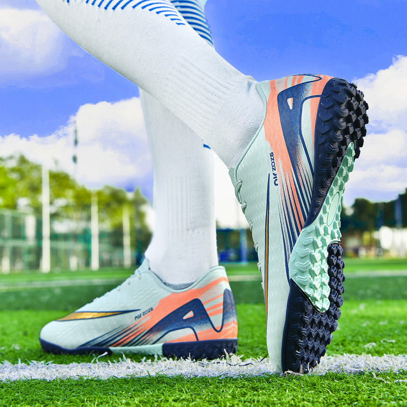 2025New Breathable Football Shoes for Men and Women Students Long Spikes Youth Grass Flat Ground Broken Spikes Training Shoes