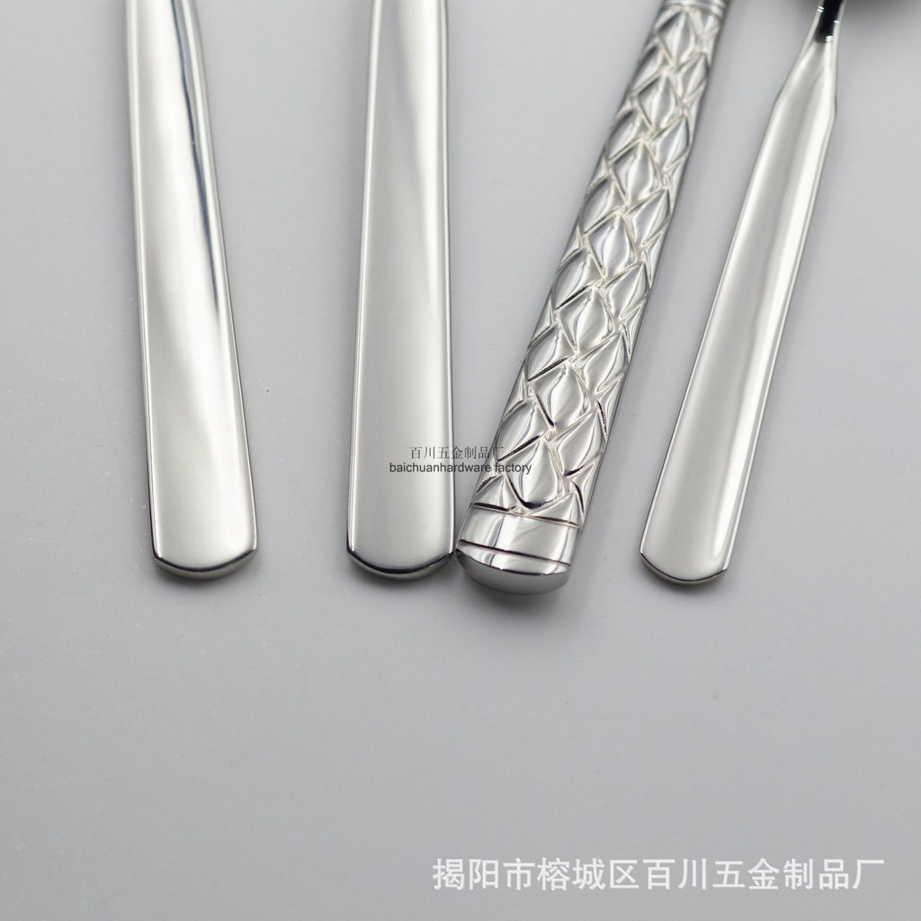 304Stainless Steel Knife Fork Spoon Thickened Forged Relief Tableware Western Steak Knife Fork Dessert Spoon4Piece Suit