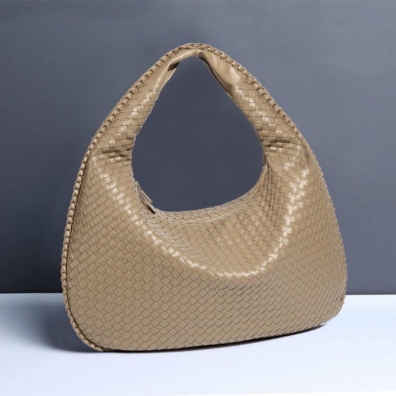 European and American New Crescent Women's Bag Fully Handwoven Handheld Dumpling Bag Fashionable Versatile European and American Style Single Shoulder Underarm Bag