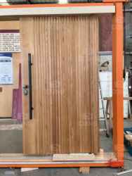 Residential High End Custom Design Modern 3D Carving Solid Wooden Exterior Villa Entry Door for Houses Front Door Wood