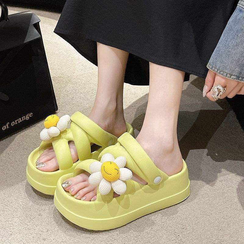 Versatile Women's Sandals for Outdoor Wear, Student Height Increasing Beach Sandals EVA All-in-One Two-Wear Casual Sandals24Summer Personality