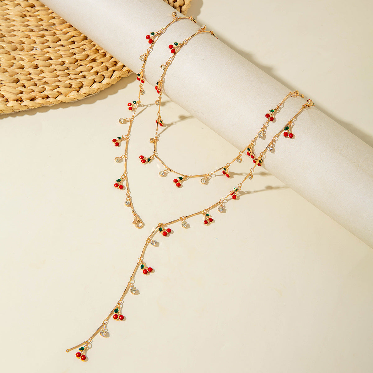 European and American Style Jewelry Light Luxury Imitation Pearl Cherry Necklace High-End Versatile Grass Multi-Layer Stacking Necklace Wholesale