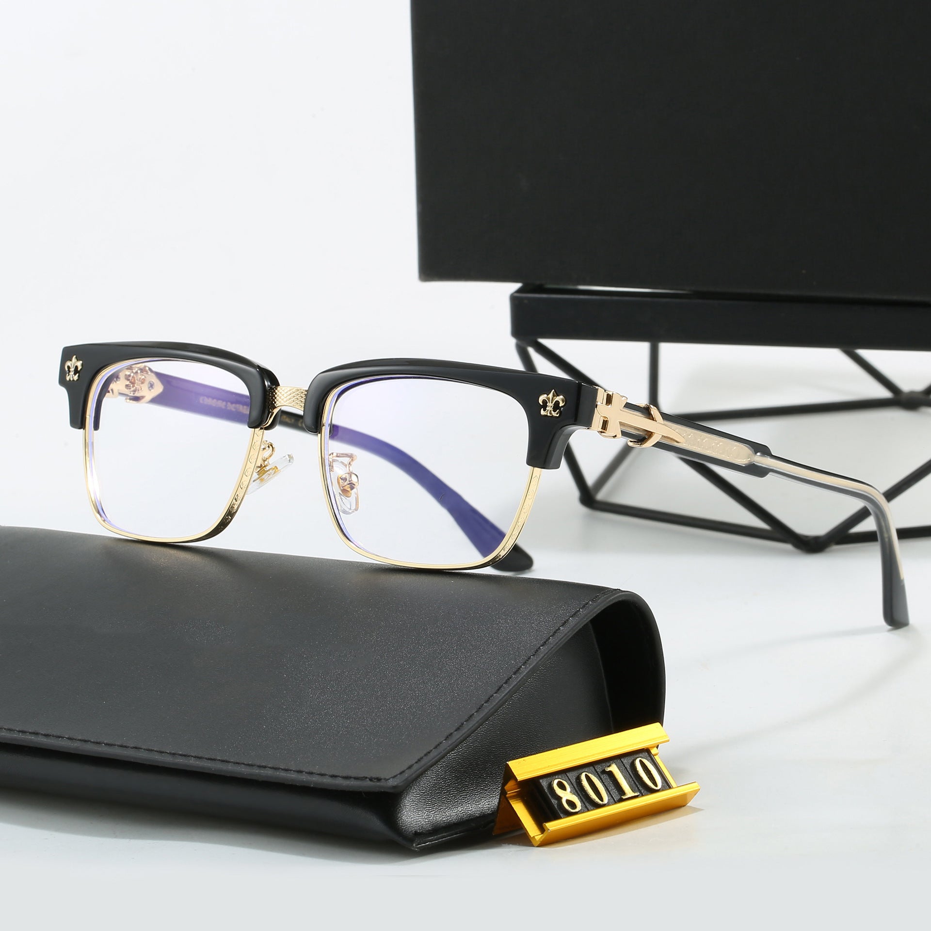 New Fashion Retro Sunglasses for Men and Women Trendy Business Acetate Clip-on Legs Cro Anti-Blue Light Plain Glasses