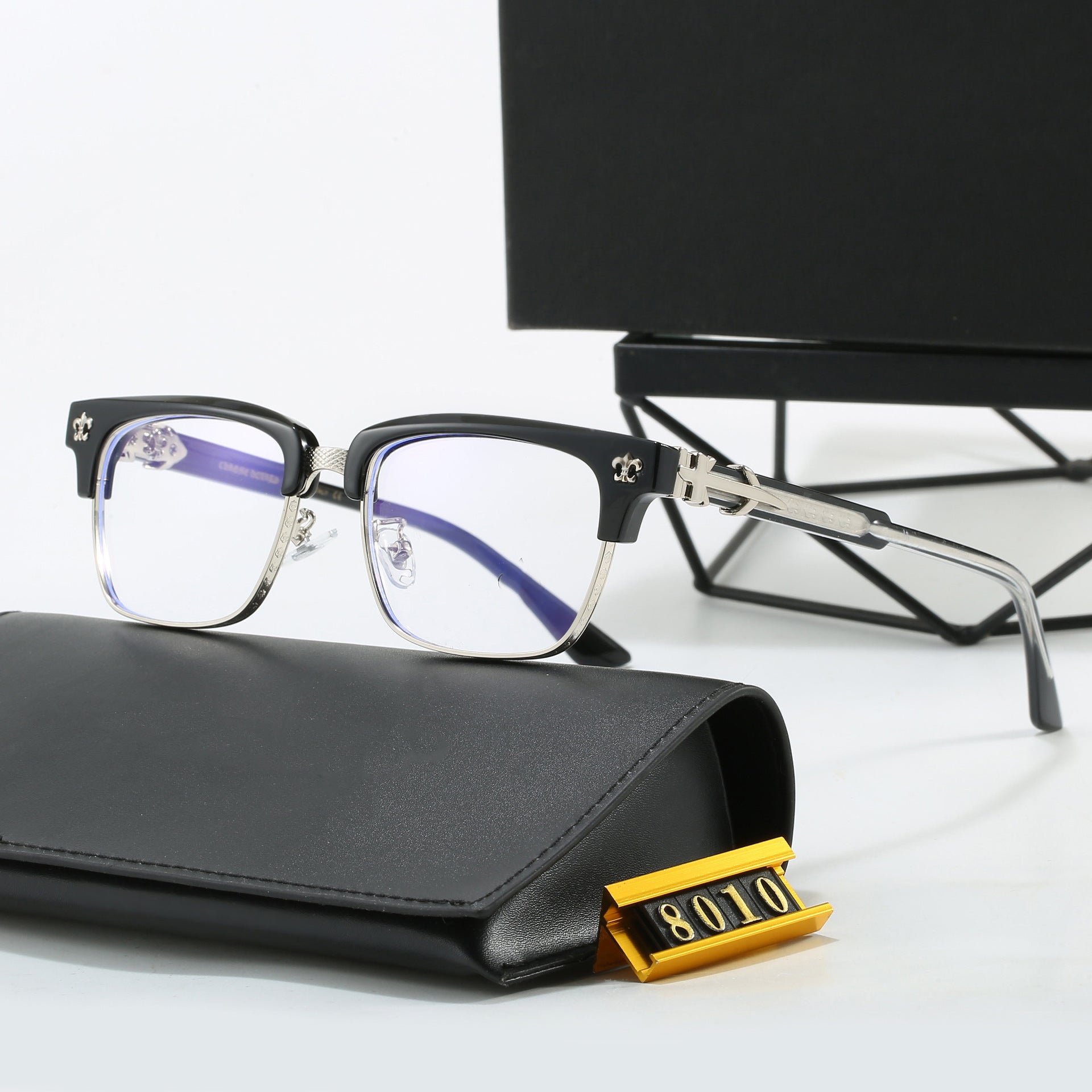 New Fashion Retro Sunglasses for Men and Women Trendy Business Acetate Clip-on Legs Cro Anti-Blue Light Plain Glasses