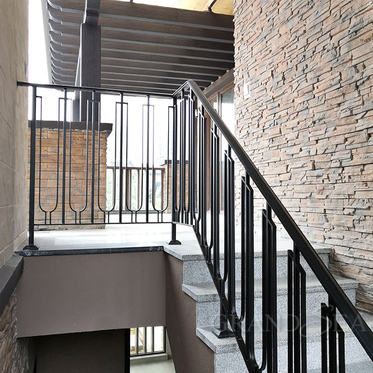 Used Modern Villa Residential Wrought Iron Stair Railing with 12mm Tempered Glass and Long Service Life