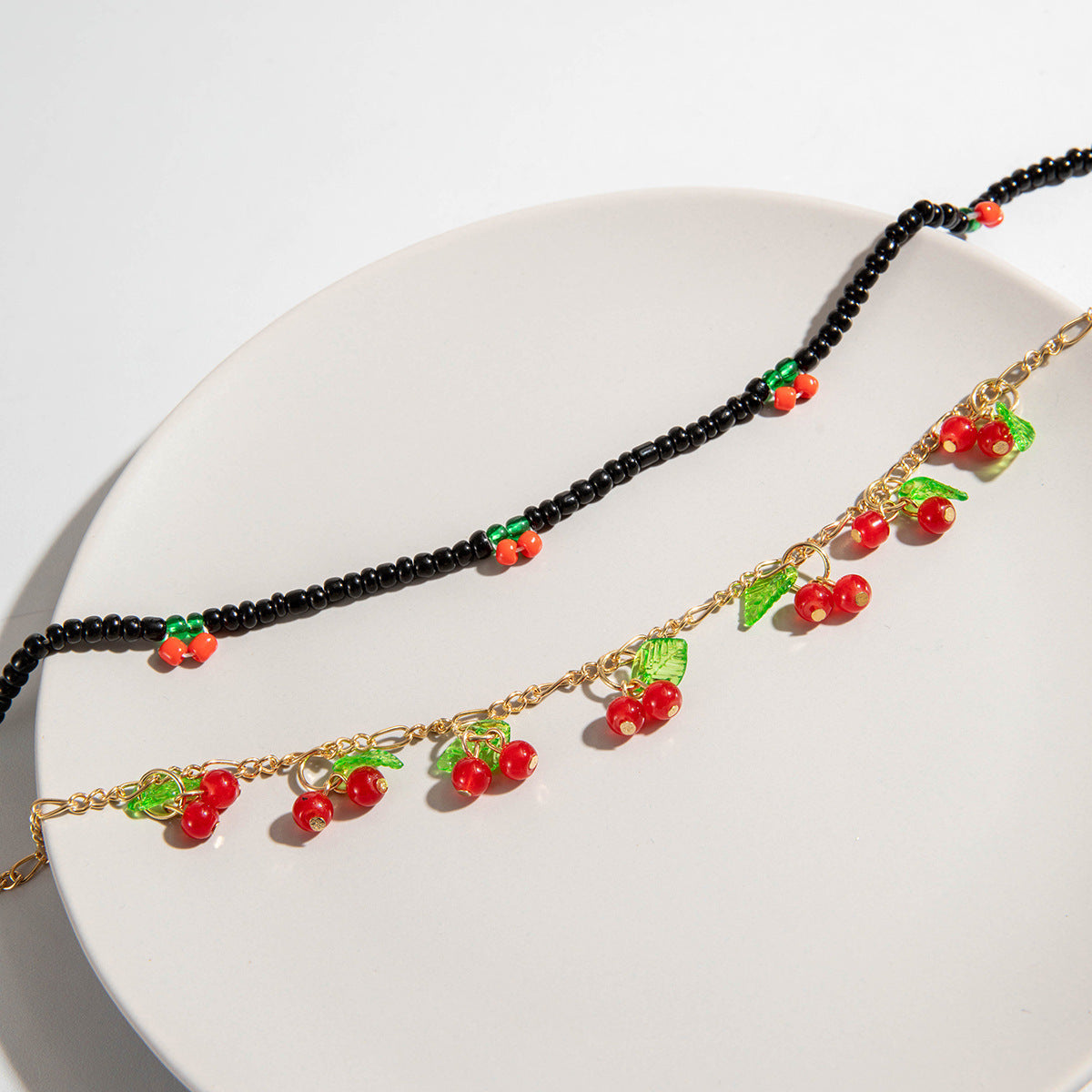 European and American Style Jewelry Light Luxury Imitation Pearl Cherry Necklace High-End Versatile Grass Multi-Layer Stacking Necklace Wholesale