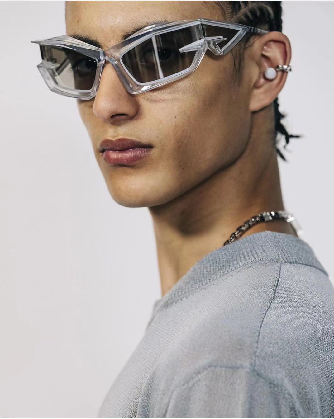 European and American style unique shaped sunglasses for men Y2K Millennium Future Technology Sunglasses for Women Trendy Glasses Wholesale