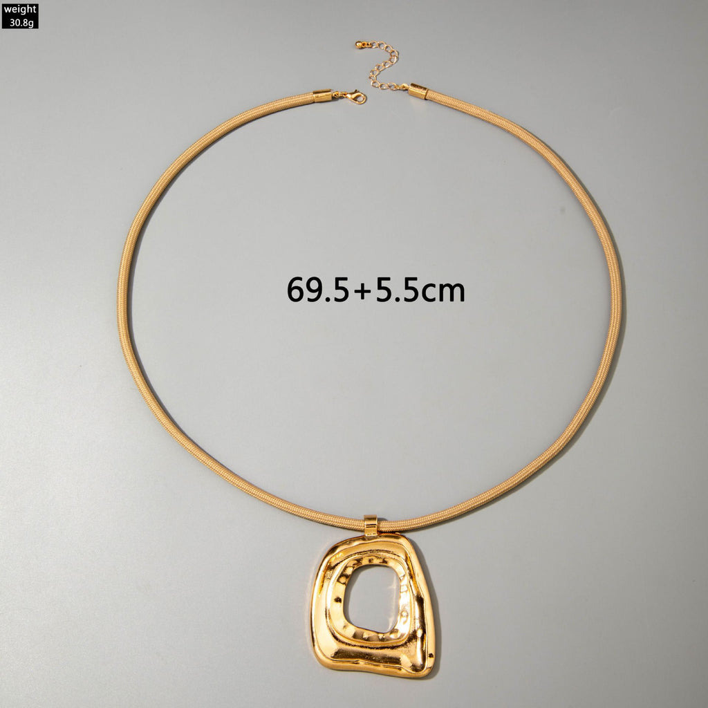 European and American New Style Personality Mesh Round Pendant Necklace for Women Elegant Simple Textured Round Pendant Rope Chain Necklace