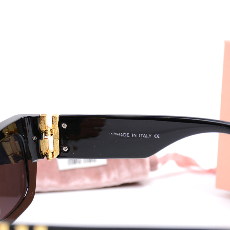 MU11Fashion Square Frame Letter Leg Sunglasses UV Protection Unisex Trendy Cat Eye Retro