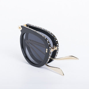 2025New Sunglasses for Women Trendy New European and American Fashion Chain Square Frame Sunglasses for Women Necklace Pendant sunglasses