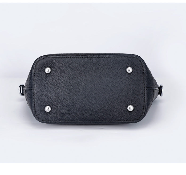 European and American Style Single Shoulder Handbag Fashion Women's Bag Light Luxury Crossbody Bag Women's Niche Versatile Large Capacity Tote Bag Genuine Leather