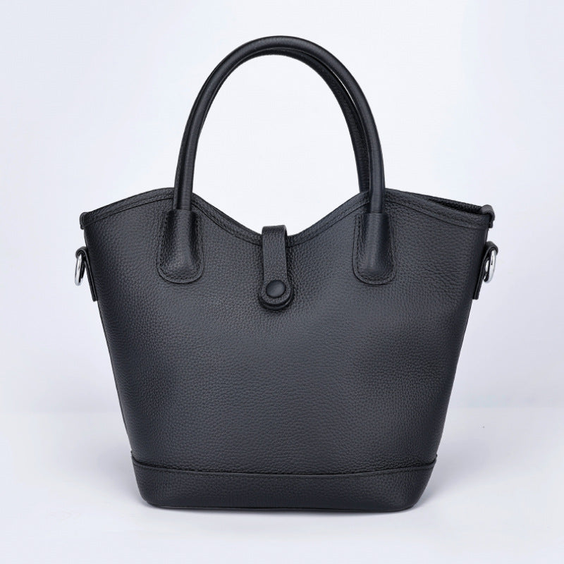 European and American Style Single Shoulder Handbag Fashion Women's Bag Light Luxury Crossbody Bag Women's Niche Versatile Large Capacity Tote Bag Genuine Leather