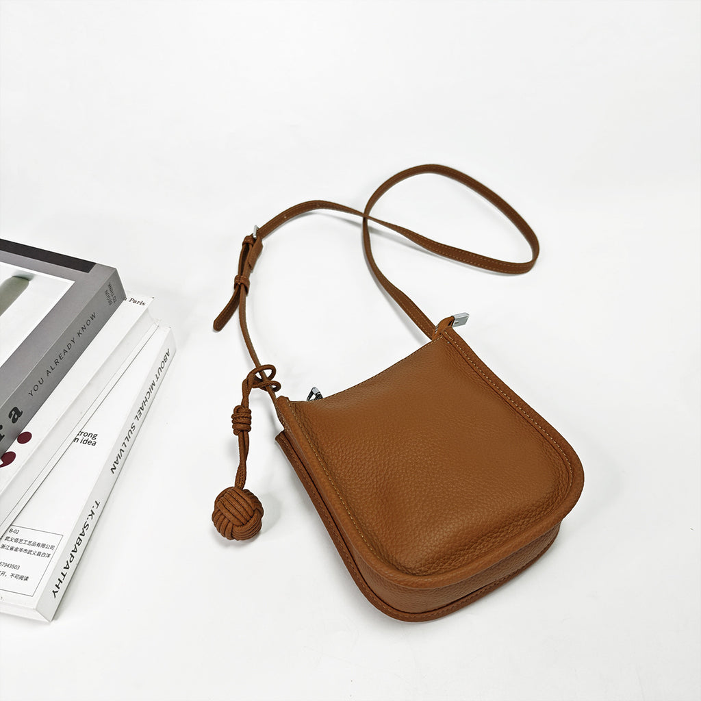 Genuine Leather Small Bucket Bag Trendy Small Bag for Women Fashion Woven Ball Phone Bag Versatile Shoulder Crossbody Bag