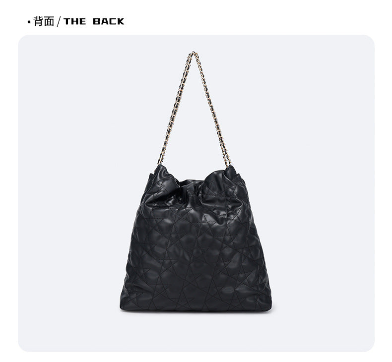 Quilted Chain Small Chanel Style Pleated Drawstring Trash Bag New Underarm Bag for Women Large Capacity Commuting Shoulder Bag