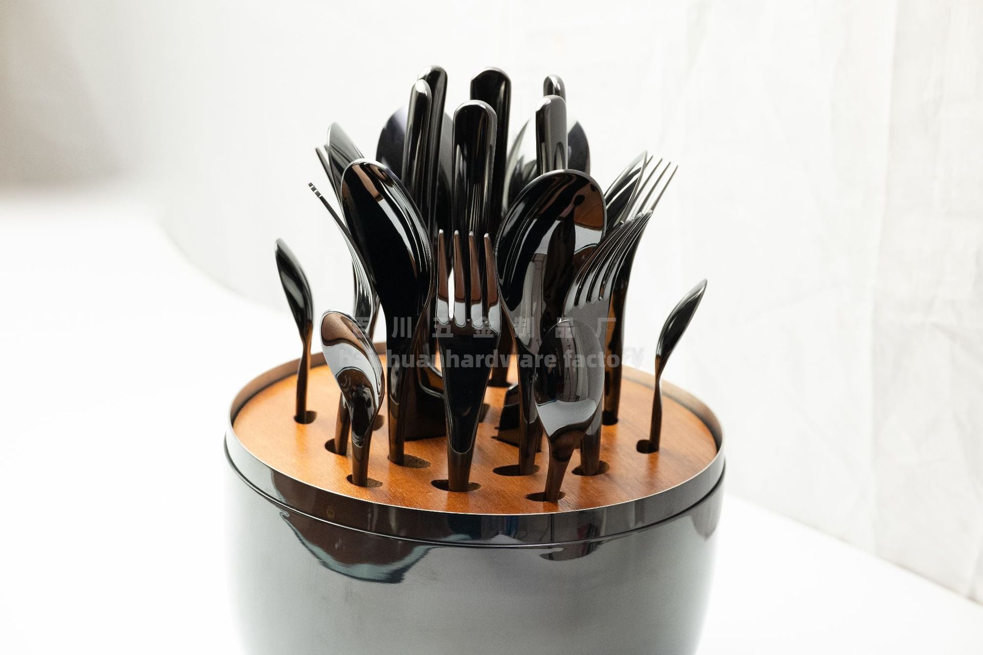 tablewareset Storage Golden Egg Stainless Steel24High-looking restaurant cutlery, forks and spoons set