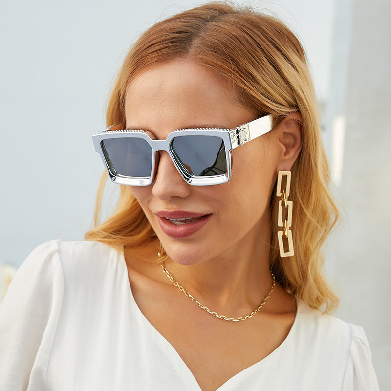 Diamond-Studded Large Square Frame Sunglasses for Women, European and American Style, 0k Influencer Same Style Sunglasses for Men, Trendy and High-End Feel shades