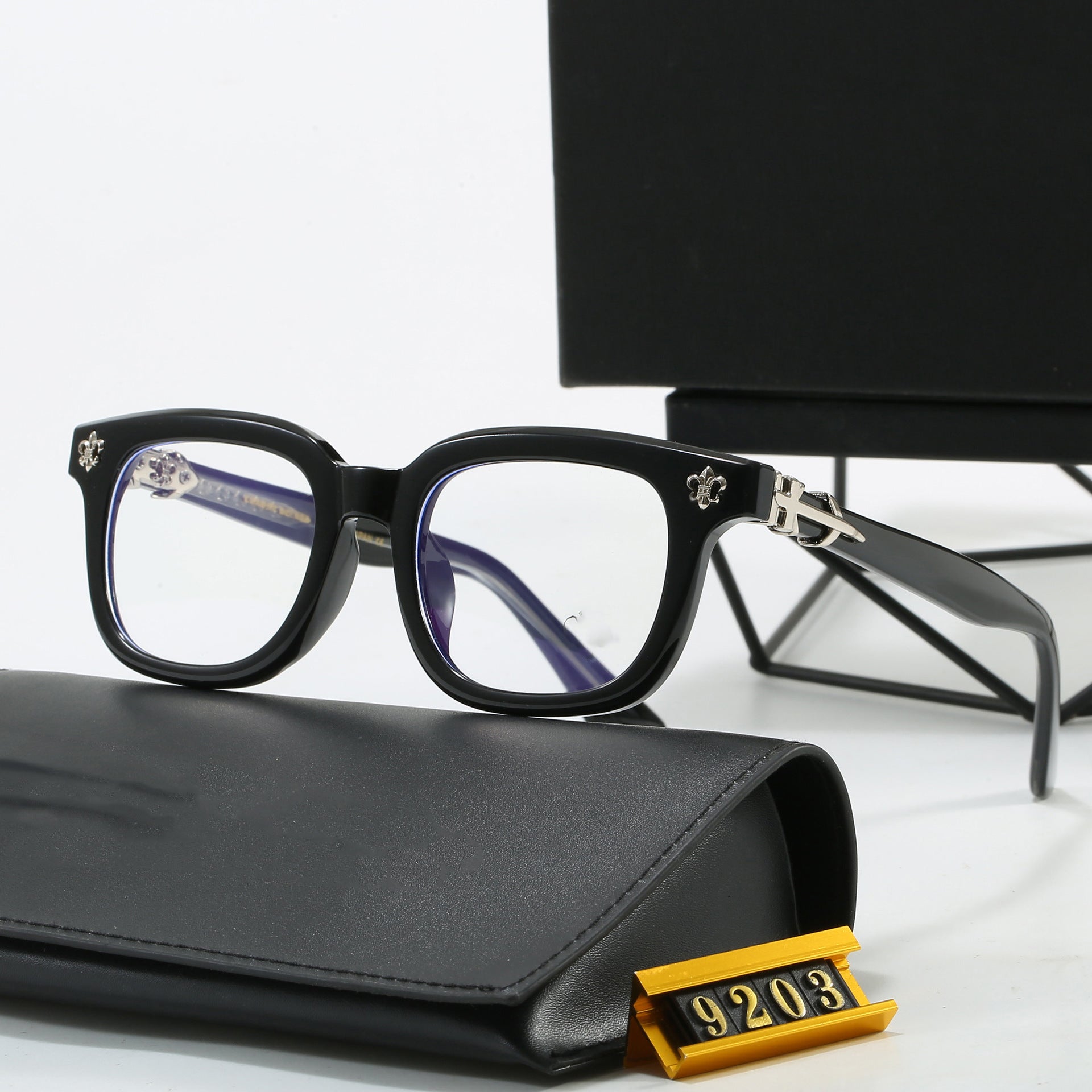 2025New Style Cro Glasses European and American Fashion Eyeglass Frames Street Style Natural Look Glasses Frames Non-Prescription Glasses9203