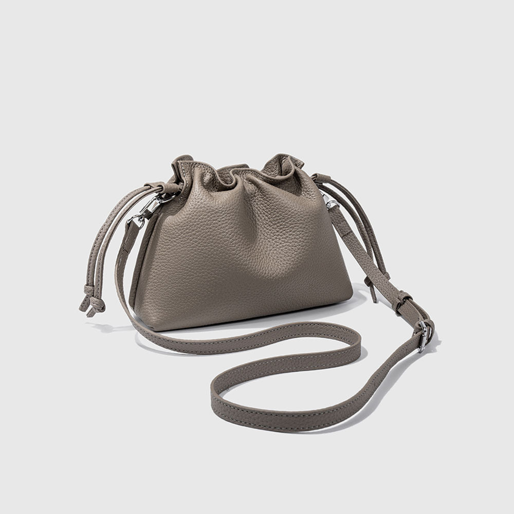 Wholesale pleated cloud bag genuine leather small handbag for women bag Bucket Bag Top Layer Cowhide Niche ins Shoulder Crossbody Bag