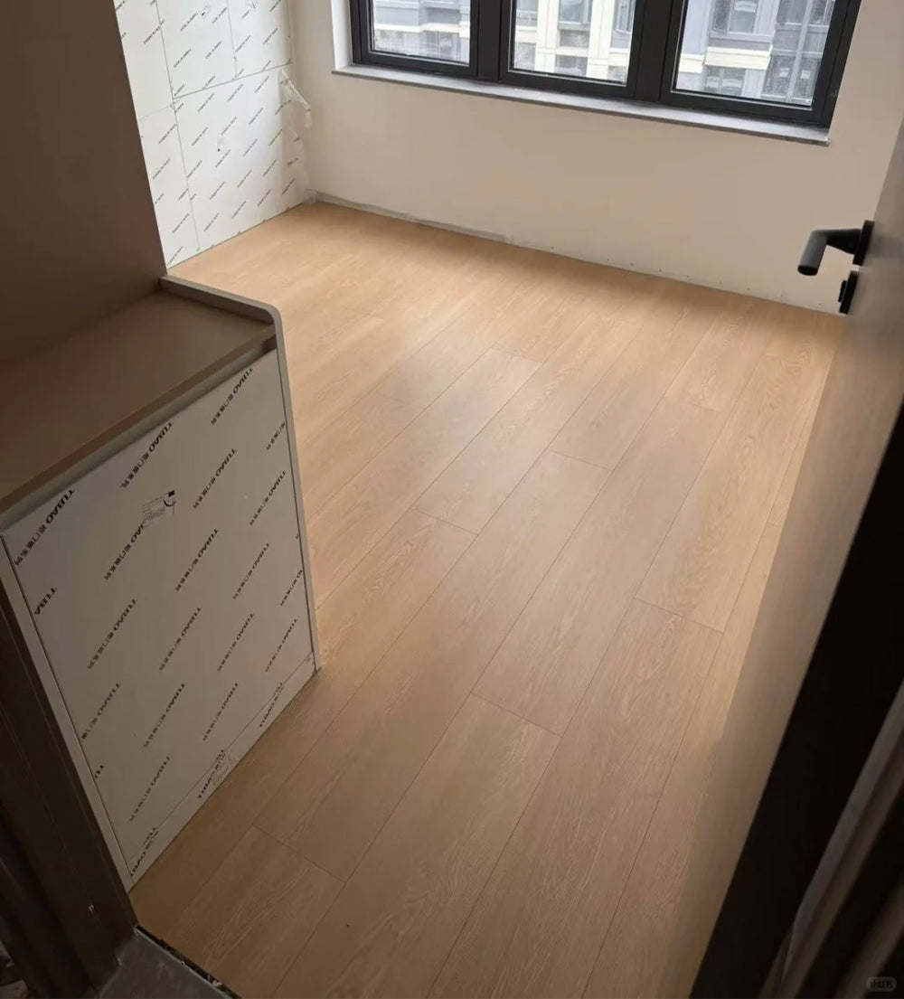 15mm Customizable Three-Layer Engineered Oak Wood Flooring | UV Lacquered Surface Smooth Texture for Outdoor Luxury Villas