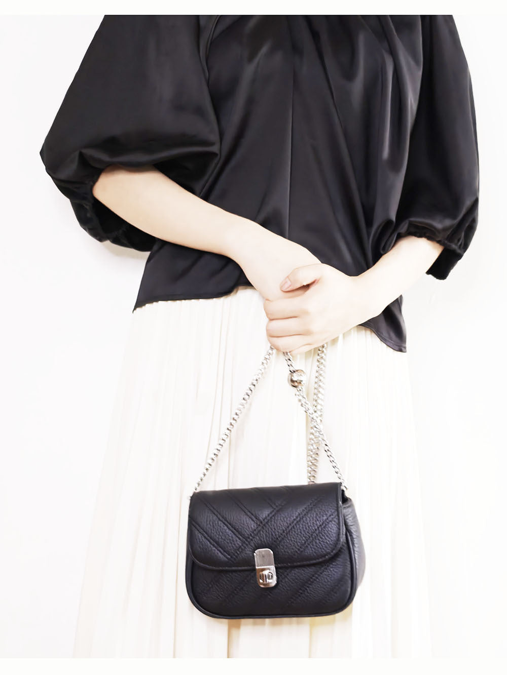 Genuine Leather Women's Bag New Metal Chain Small Square Bag Simple Versatile Chanel Style Single Shoulder Solid Color Embroidered Thread Crossbody Bag