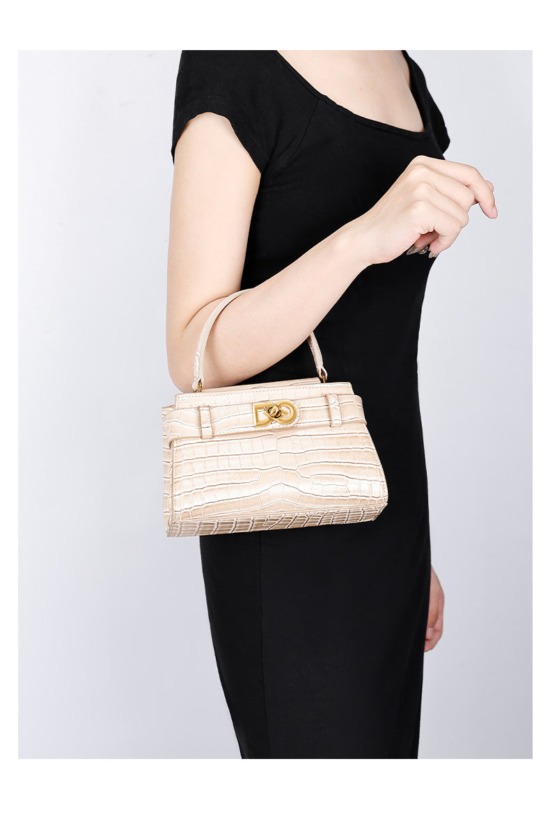 Fashionable Texture Trend2025European and American New Style Small Square Bag Niche Design Casual Chic Women's Single Shoulder Crossbody Bag