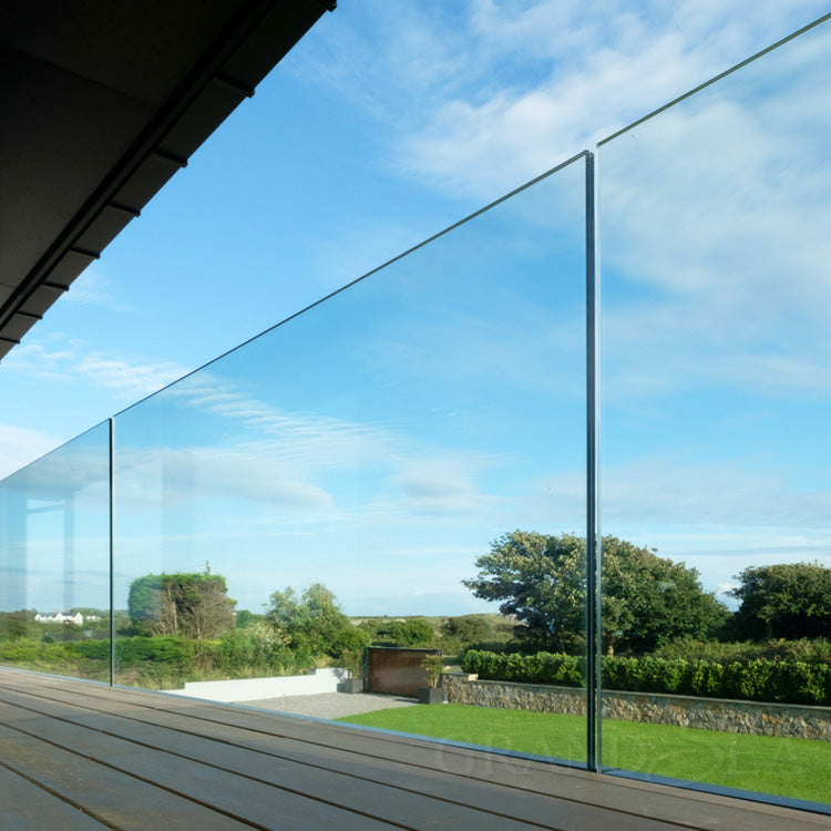 Outdoor Simple Balcony Glass Railing Balustrade Designs for Swimming Pool