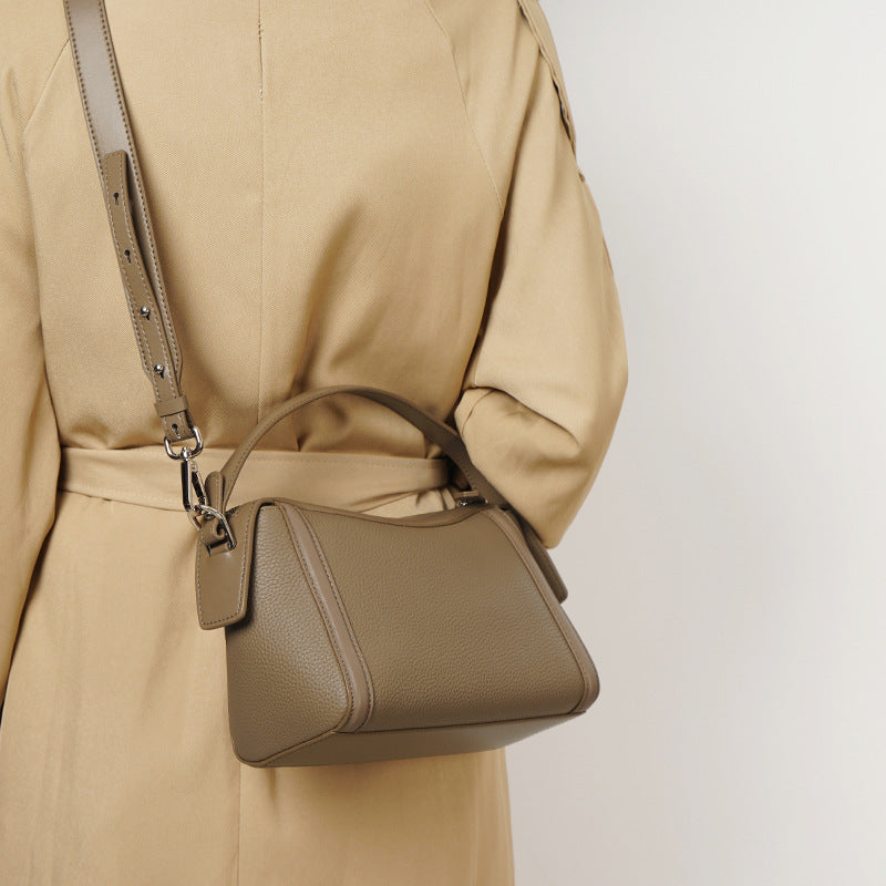 New Top Layer Cowhide Boston Bag Fashion Women's Bag Simple Texture Cowhide Shoulder Crossbody Bag Niche Design Sense