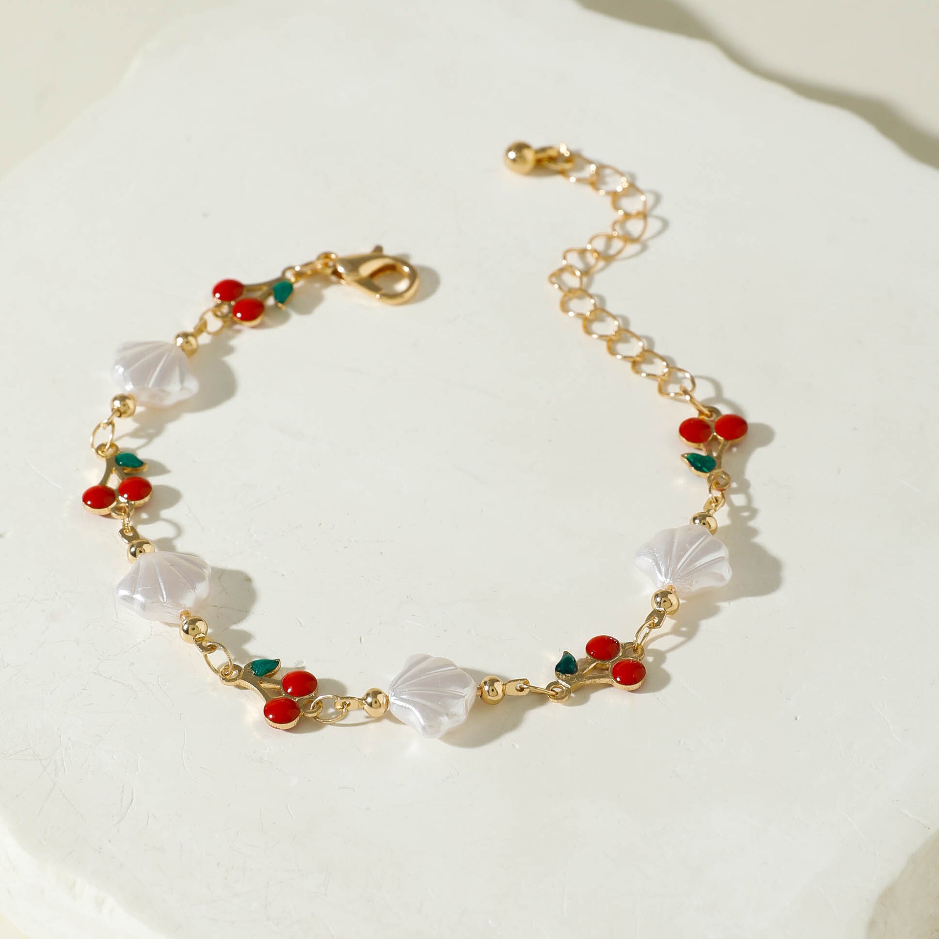 European and American Style Jewelry Light Luxury Imitation Pearl Cherry Necklace High-End Versatile Grass Multi-Layer Stacking Necklace Wholesale