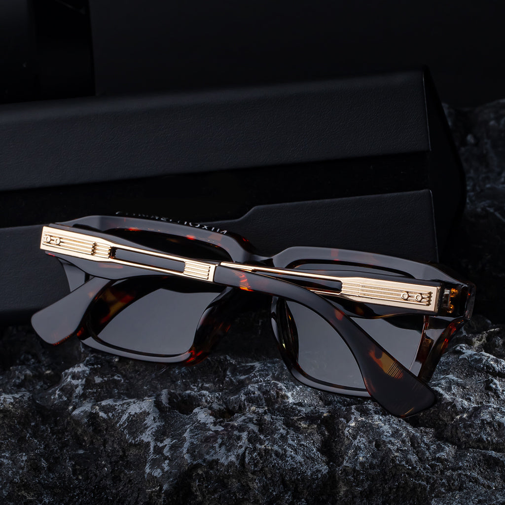 2025New European and American Fashion Square Frame Sunglasses for Men, Unique Small Frame, High-End Trendy Sun Protection Sunglasses for Men