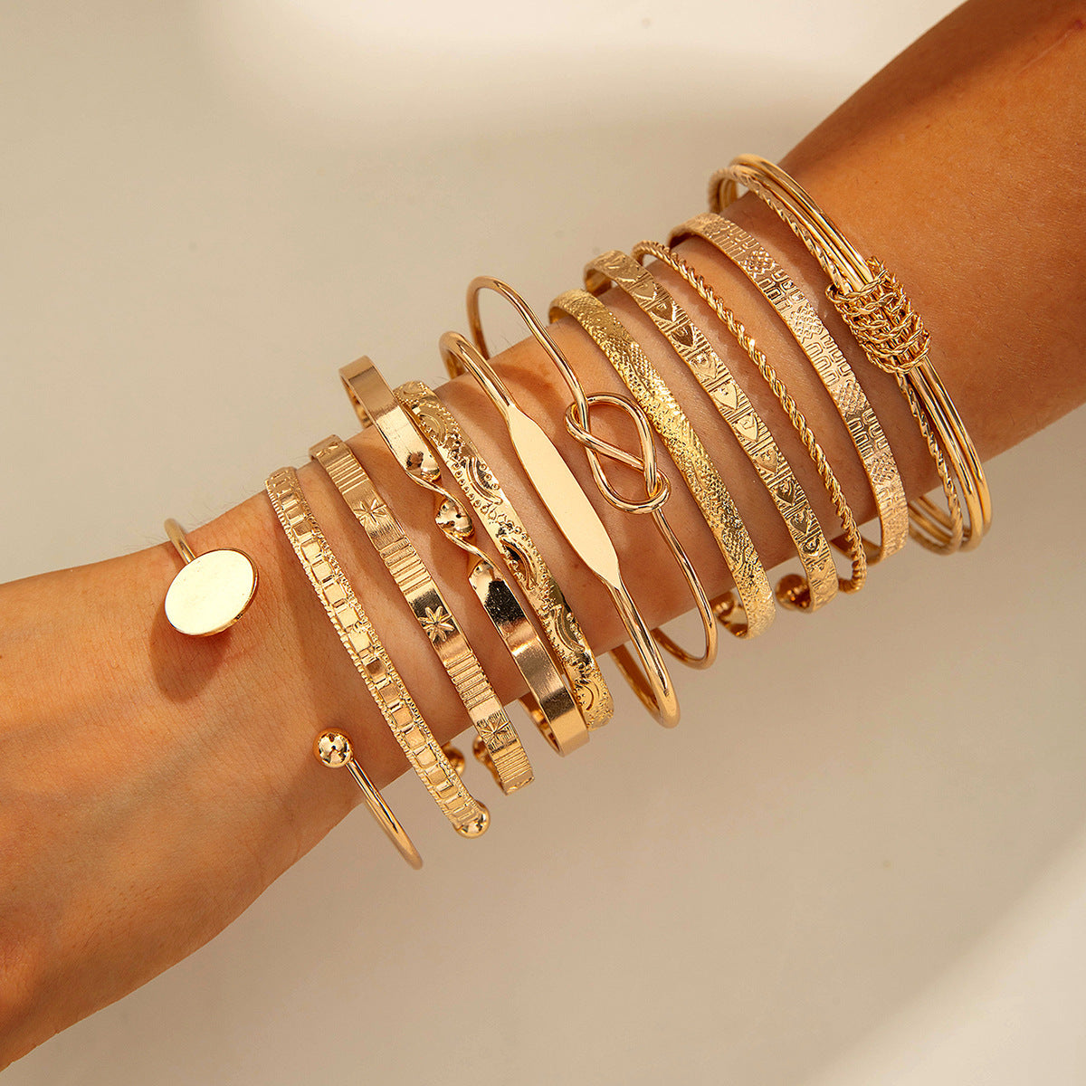 European and American Ornament Stackable Round Imitation Pearl Smooth Open Bracelet Fashion Jewelry Bracelet Wholesale