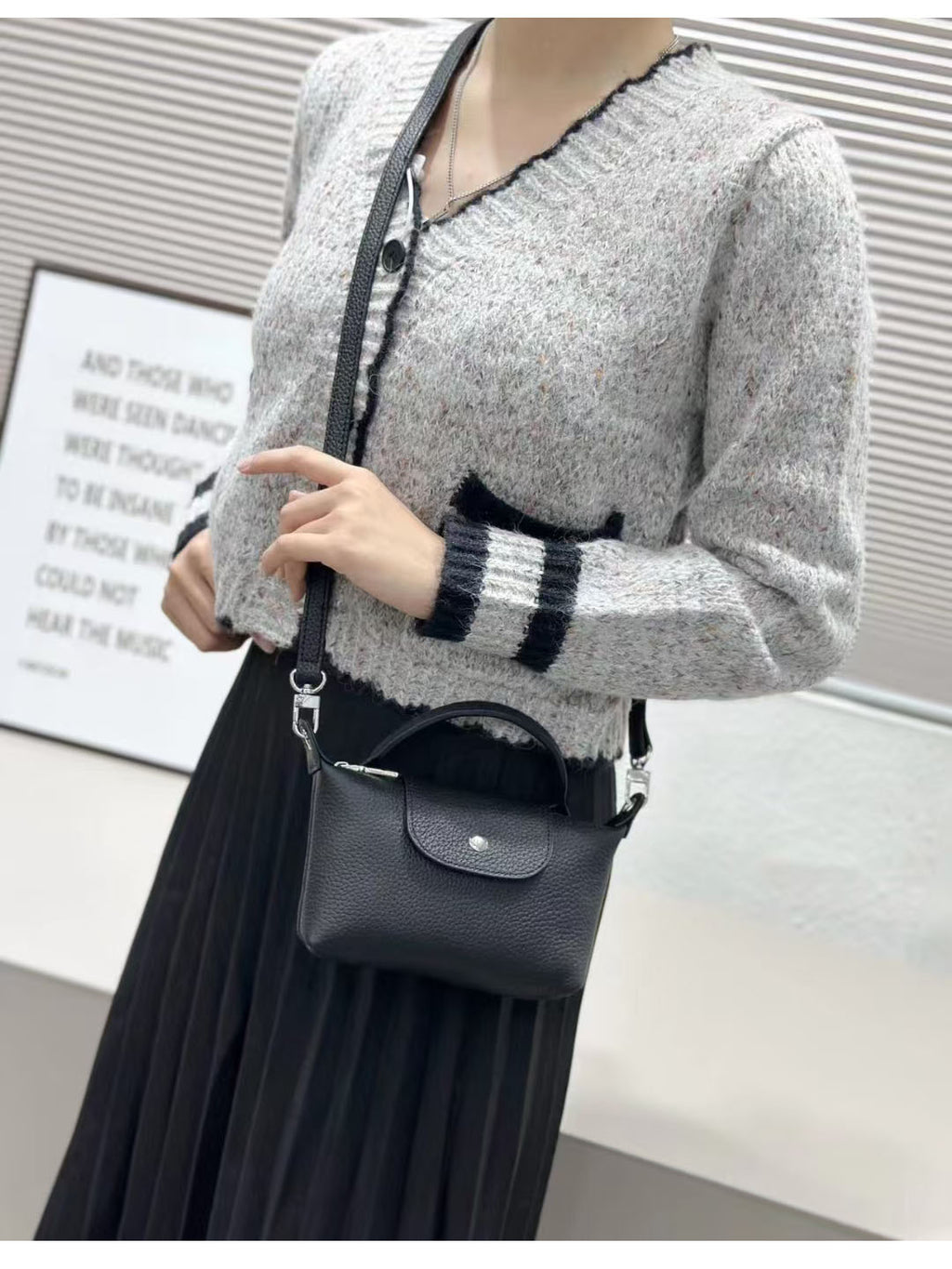 Dumpling Bag Top Layer Cowhide Niche Phone Bag Crossbody Small Bag Casual Genuine Leather Women's Bag Multifunctional Coin Purse