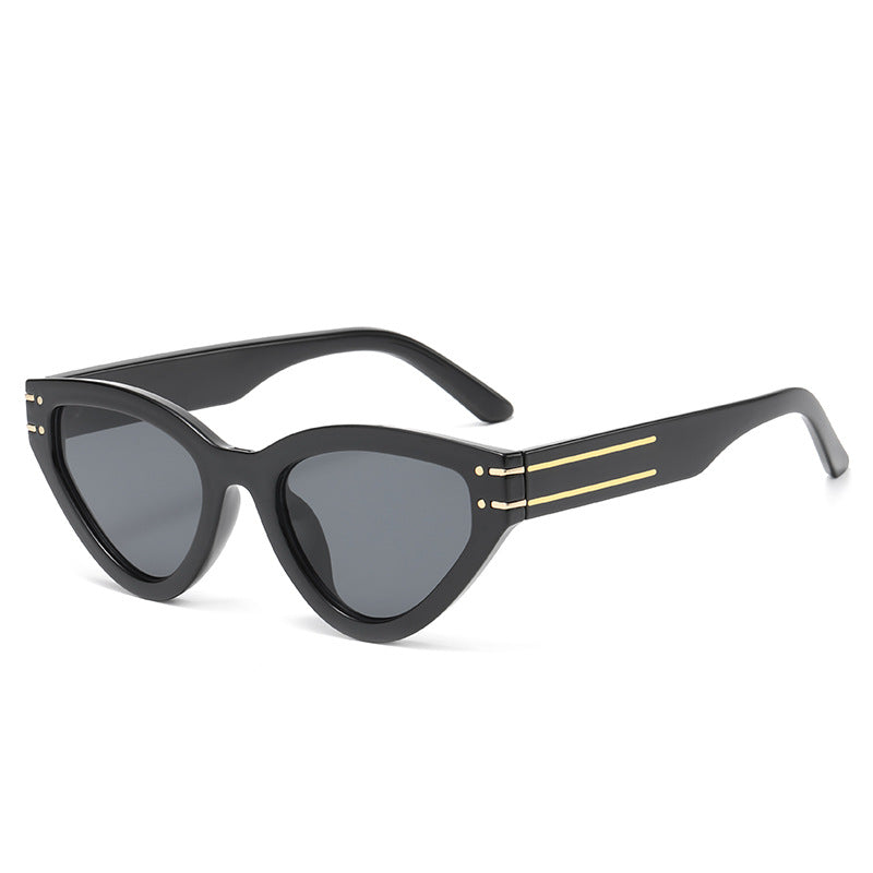 New European and American style personality cat-eye UV protection sunglasses for women ins Small Frame Sunglasses Eyewear Trendy Wholesale