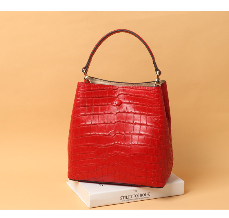 Spring and Autumn New Bucket Bag for Women, European and American Fashion Trend, Retro Personality Handbag, Single Shoulder Crossbody Bag for Ladies