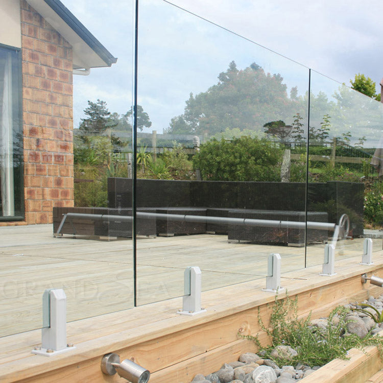 Modern clear Laminated Tempered Glass Balcony Railing Stainless Beautiful Designs