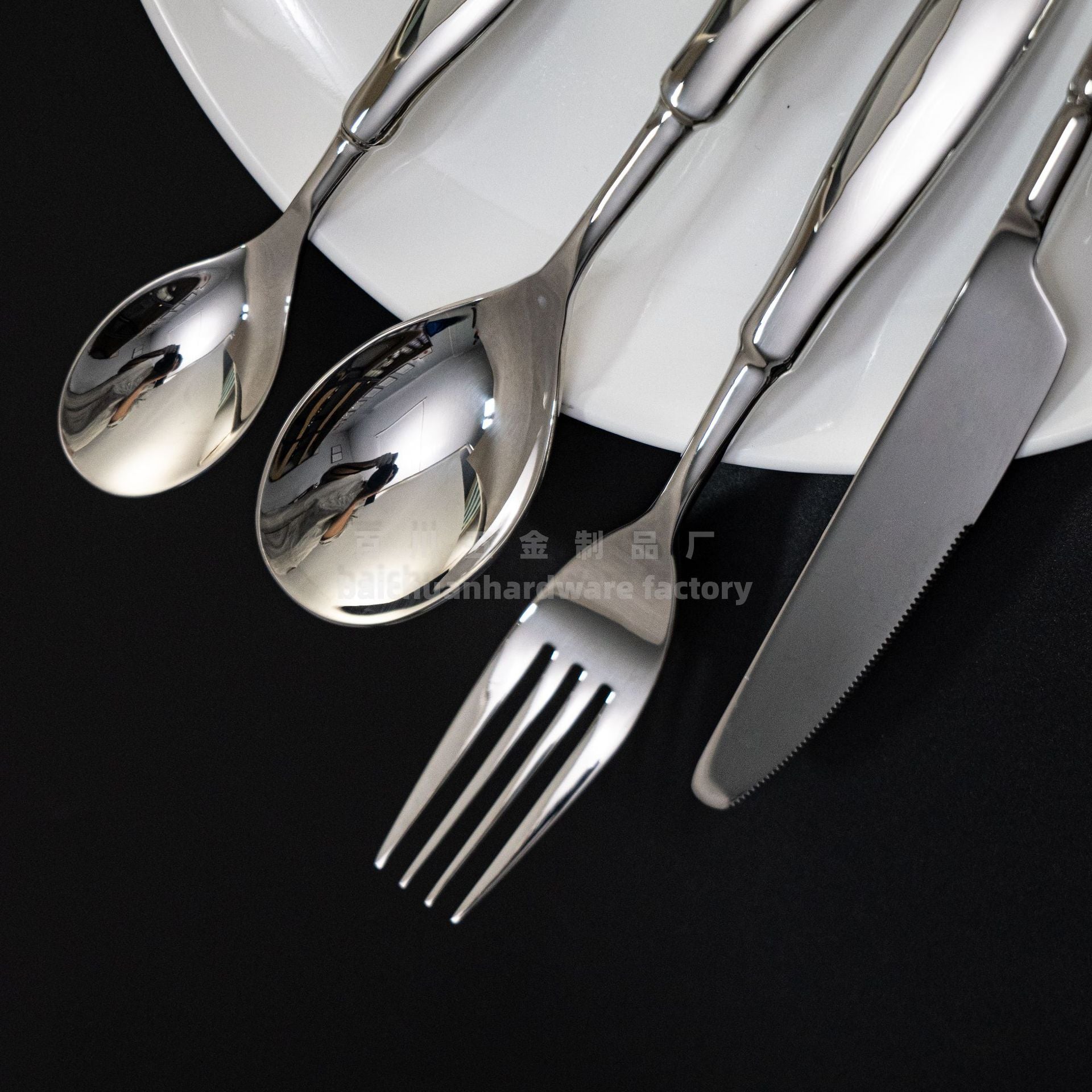 304Stainless Steel Knife Fork Spoon Thickened Tableware Western Hotel High-end Aesthetic Steak Knife Fork Spoon Forged Design